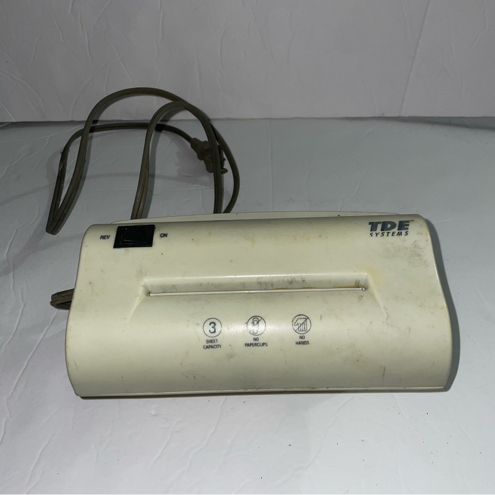 TDE Systems 3 Sheet Electric Paper Shredder